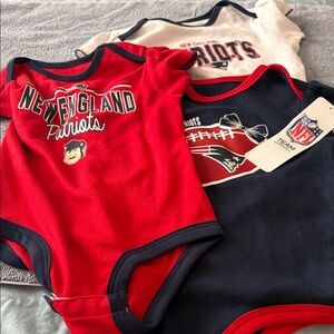 NWT New England Patriots 3 piece Infant girls-18months